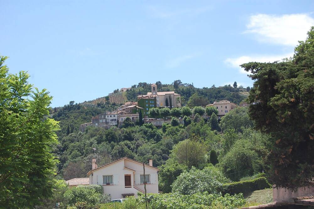 Gite indépendant 4 personnes à Auribeau/Siagne avec terrasse-barbecue in Auribeau-sur-Siagne, Côte méditerranéenne (France)
