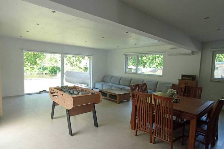 Location de vacances pour 10 personnes, avec jacuzzi ainsi que jardin et balcon à Comblain-au-Pont - 3