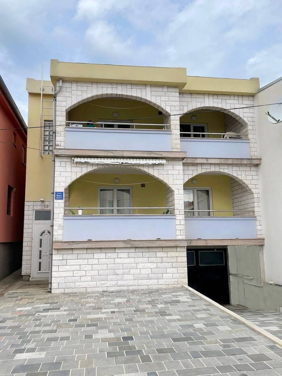 Entire apartment, Two bedroom apartment with terrace Seline, Paklenica A-21261-a in Starigrad, Zadar