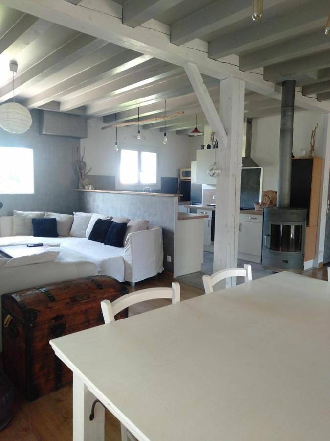 Location de vacances pour 4 personnes, avec piscine ainsi que vue et terrasse, animaux acceptés à Jaillans - 2