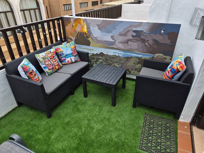 Entire apartment, Vacation 'Casa De La Calma' with Sea View, Shared Pool and Wi-Fi in Corralejo, La Oliva