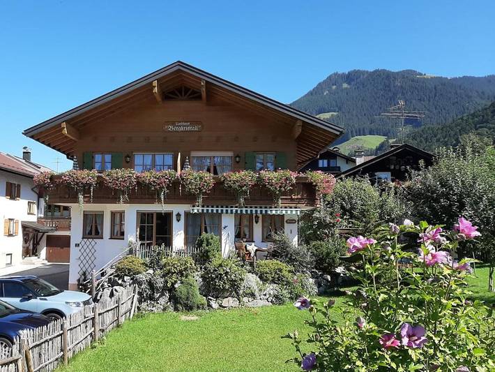 Ferienwohnung für 4 Personen, mit Balkon und Terrasse sowie Ausblick in Rubi