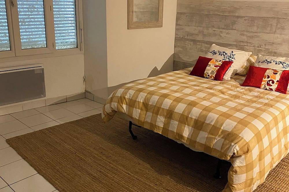 Apartamento entero, Charmant Studio en Centre Ville in Saint-Arnoult-en-Yvelines, Yvelines