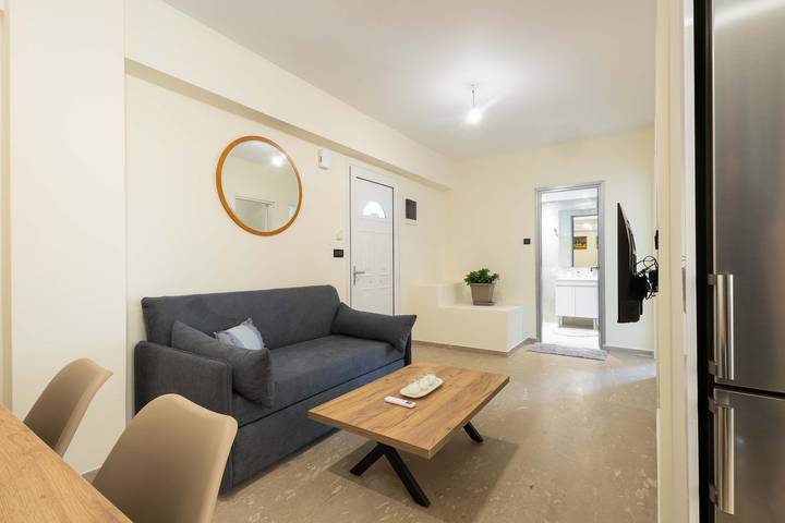 Ferienwohnung für 6 Personen, mit Meerblick und Whirlpool sowie Garten in Rhodos Stadt
