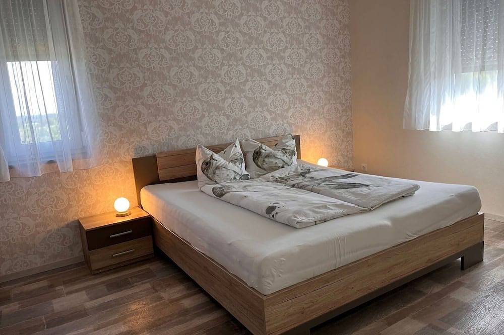 Ganze Wohnung, Herrliche Wohnung für 6 Personen mit Klimaanlage,  W-Lan, Tv, Terrasse und Haustiere erlaubt in Donnerskirchen, Leithaberg
