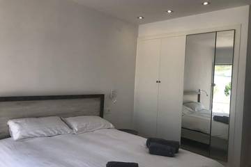 Cheap Villa for 8 People in El Chaparral, Torrevieja, Photo 3