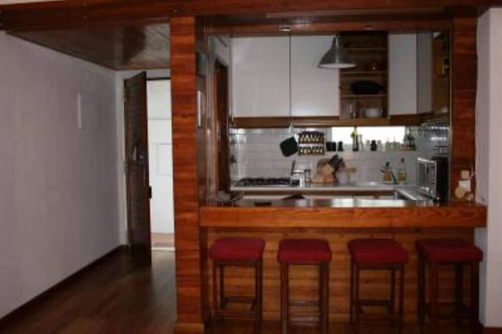 Apartamento De Férias para 5 Pessoas em Carcavelos, Costa Azul