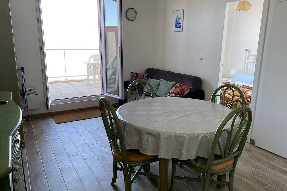 Appartement entier, Agréable appartement avec pleine vue mer dans le quartier de La Garde à Saint Cast in Saint-Cast-le-Guildo, Région de Dinan