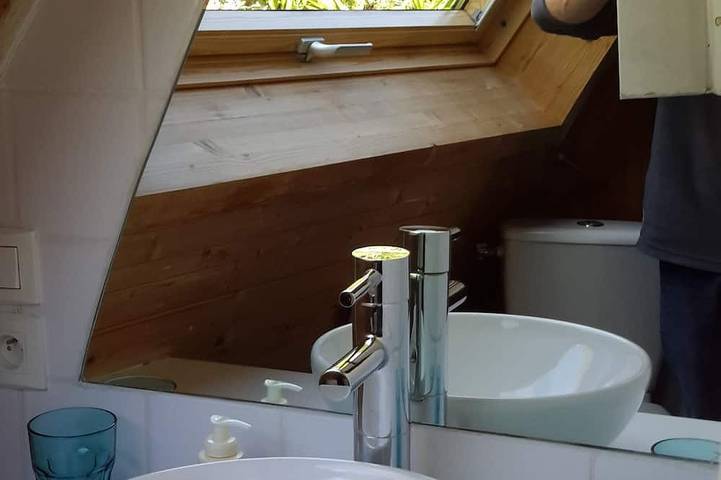 Location de vacances pour 4 personnes, avec jardin ainsi que terrasse et jacuzzi dans Plage des Sables Blancs - 4