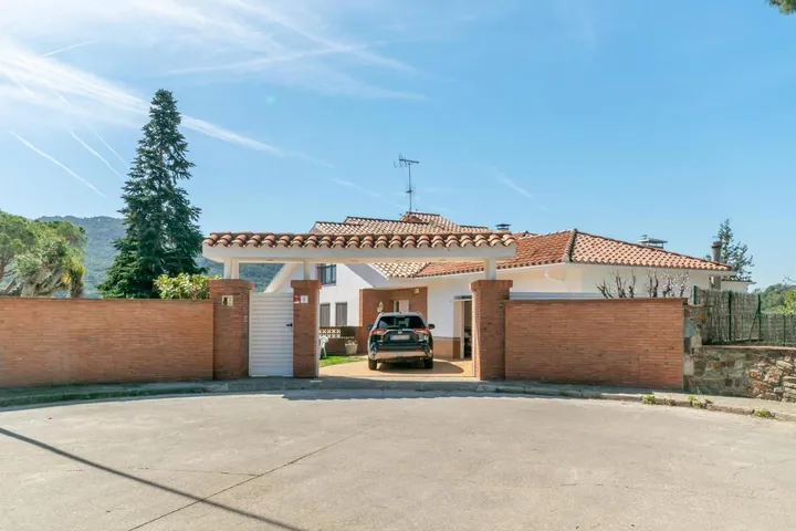 Villa für 10 Personen, mit Garten und Pool sowie Ausblick, mit Haustier - 1