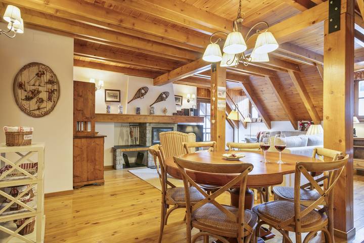 Gîte pour 8 personnes, avec balcon dans Gessa - 4