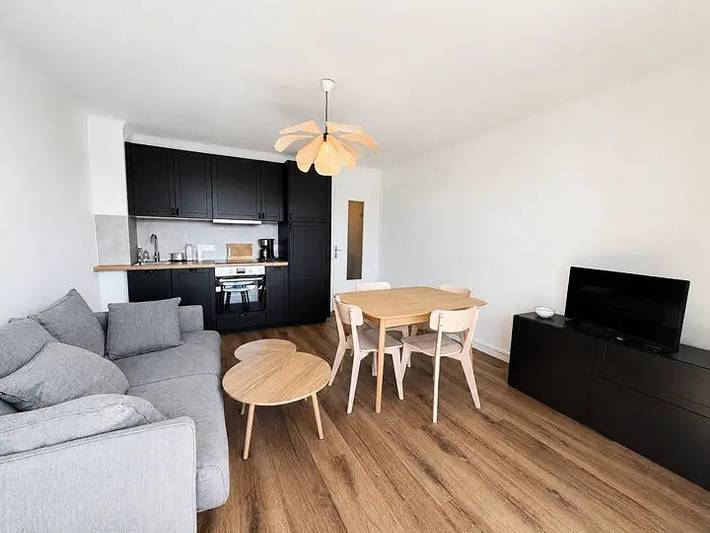 Gîte pour 6 personnes, avec vue sur le lac ainsi que vue et balcon dans Office De Tourisme Des Angles - 4