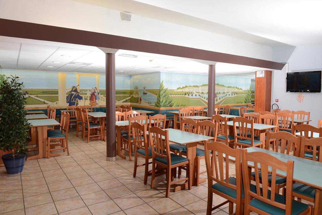 Hotel Roi Soleil Strasbourg Aéroport in Holzheim, Région de Strasbourg