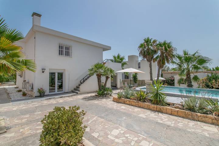 Chalet voor 7 personen, met tuin, kindvriendelijk aan de Costa Blanca