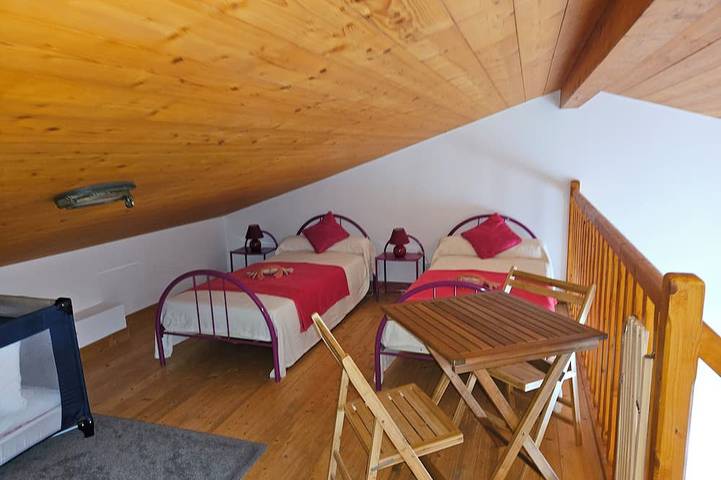 Location de vacances pour 6 personnes, avec jardin et terrasse ainsi que piscine et jacuzzi à Port-des-Barques - 4