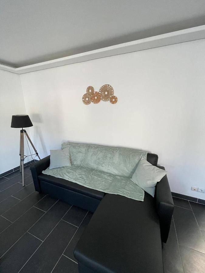 Location de vacances pour 8 personnes, avec terrasse à Le Pian-Médoc - 2