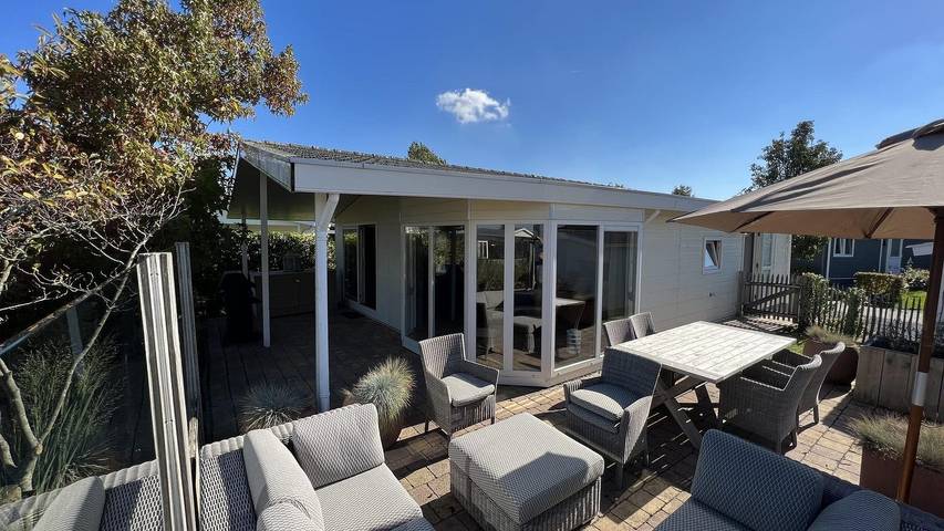 Chalet für 5 Personen, mit Sauna und Balkon/Terrasse sowie Terrasse in Breskens