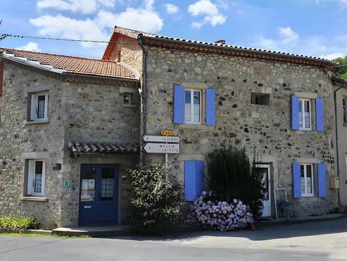 Gîte pour 4 personnes, animaux acceptés à Aizac