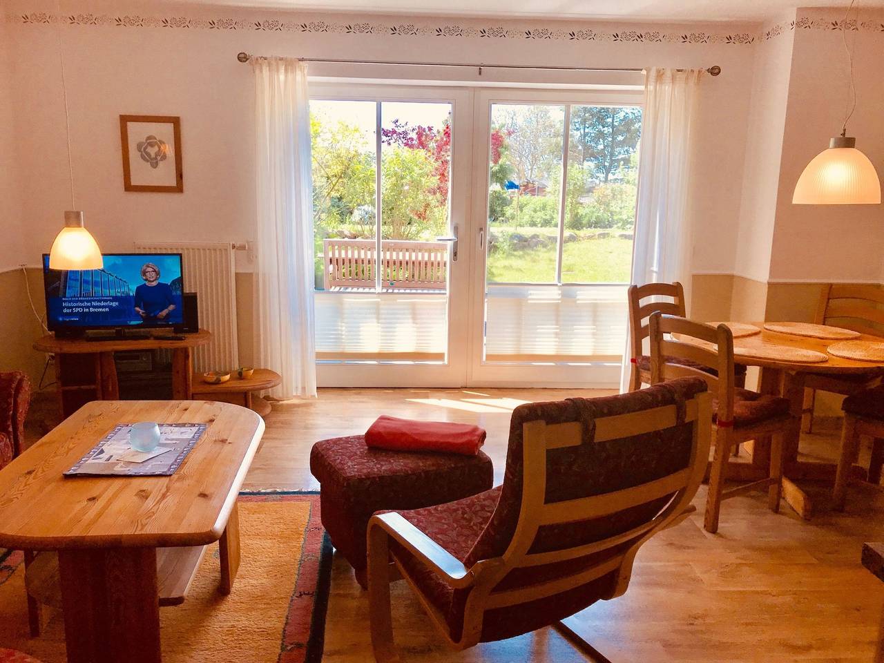 Ganze Ferienwohnung, Ein Steinwurf zum Ostseestrand: Ferienwohnung Martha mit Terrasse in Polchow, Glowe