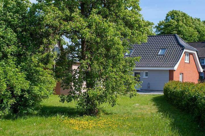 Ferienhaus für 7 Personen, mit Whirlpool und Sauna sowie Garten