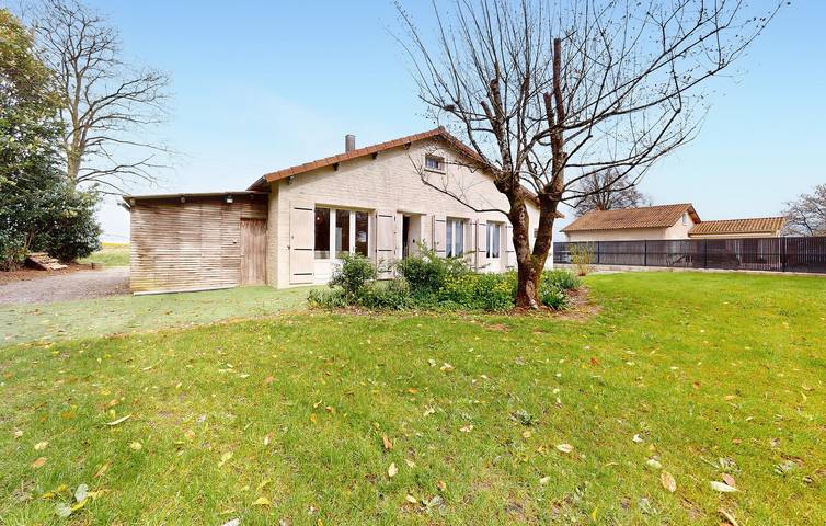 Gîte pour 6 personnes, avec terrasse, animaux acceptés à Chey