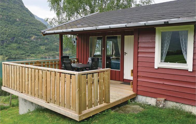 Ferienhaus für 4 Personen, mit Terrasse und Garten in Stryn - 4