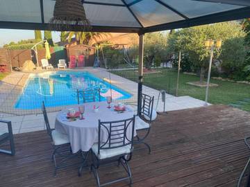 Cottage pour 2 personnes, avec jardin ainsi que jacuzzi et piscine à Bollène