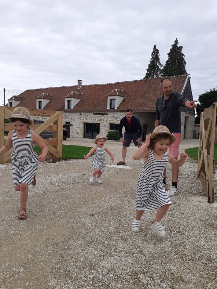 Gîte pour 12 personnes, avec terrasse ainsi que jardin et jacuzzi dans Marne - 4