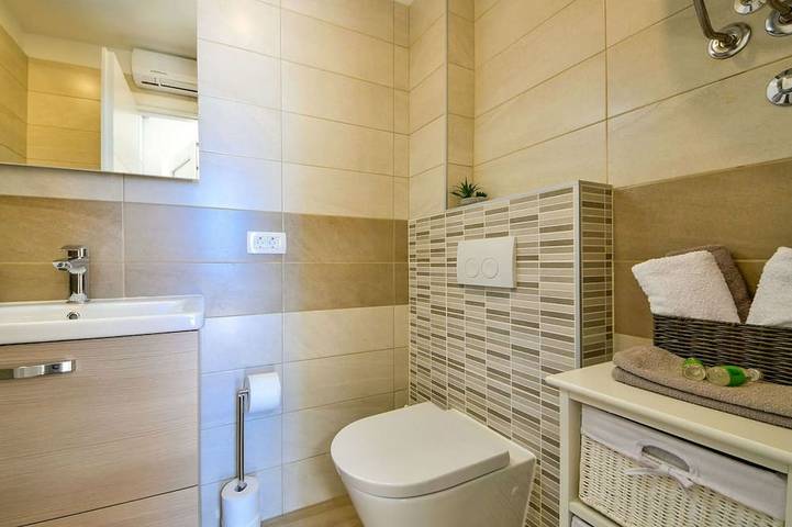 Ferienhaus für 2 Personen, mit Terrasse und Balkon/Terrasse in Rijeka - 3