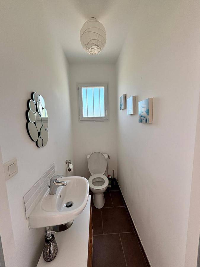 Three-Bedroom Home in Poilly-lez-Gien, Région de Montargis