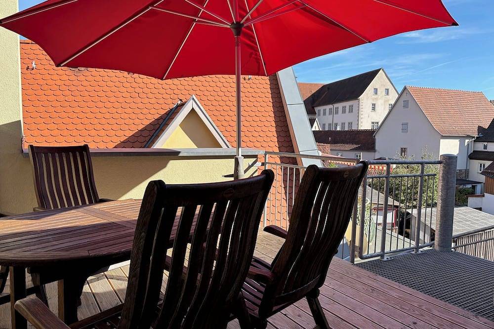 Ganze Wohnung, Stilvolle 50er-Jahre-Ferienwohnung Stadtblick in Fladungen, Rhön-Bayern