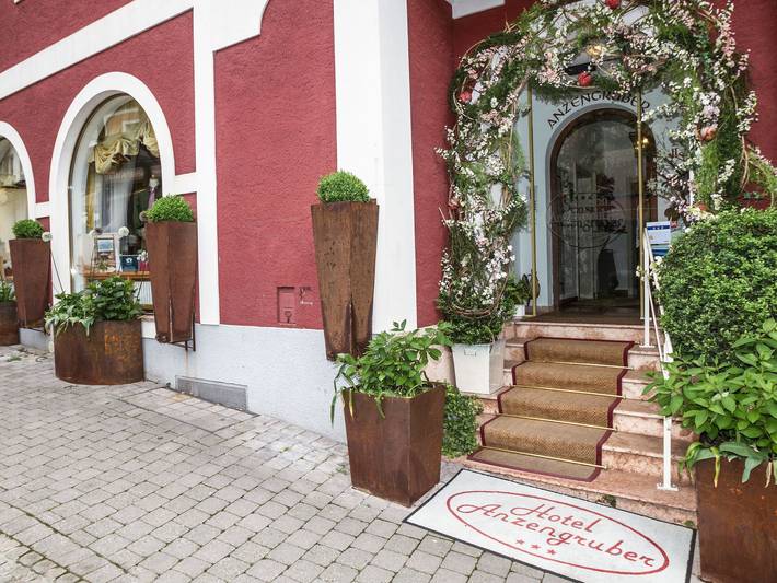 Hotel für 2 Personen, mit Balkon und Garten sowie Seeblick in Sankt Wolfgang im Salzkammergut