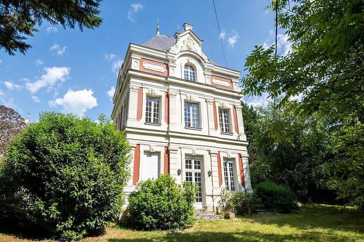 Location de vacances pour 7 personnes, avec jardin à Saint-Benoît-la-Forêt