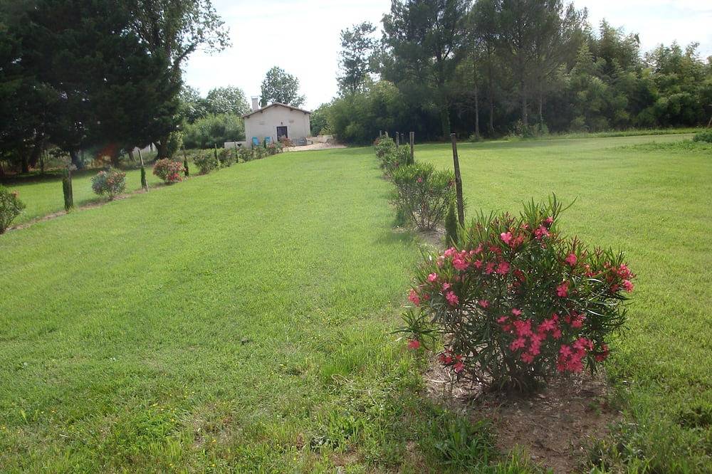 Casa de campo en la pequeña Camarga a orillas del Petit Rhone para el descanso y la tranquilidad in Saint-Gilles, Region de Nimes
