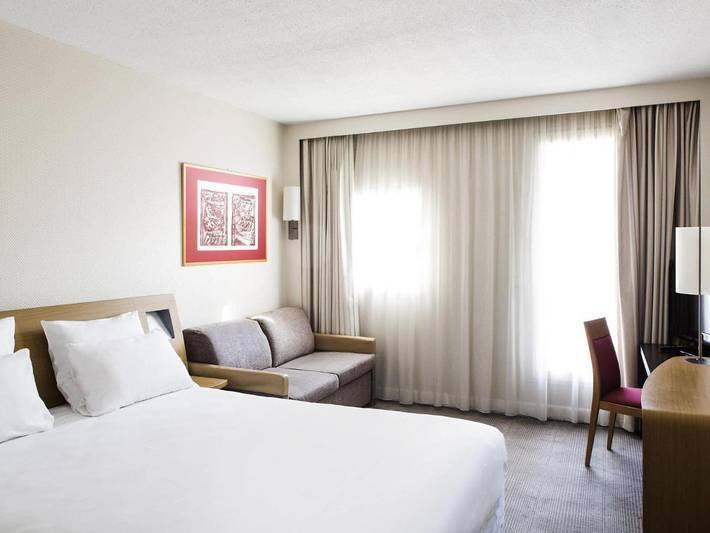 Hôtel pour 4 personnes, avec piscine à Roissy-en-France - 4