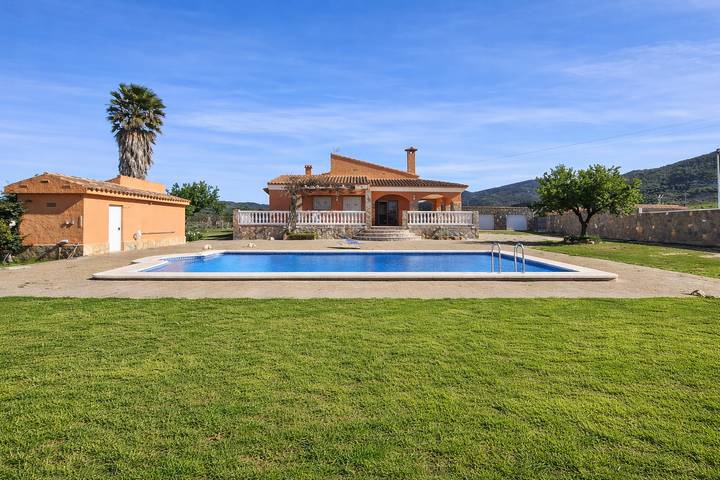 Casa rural para 8 personas, con jardín y terraza en Alcalá de Chivert