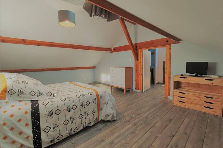 Location de vacances pour 4 personnes, avec terrasse et jardin, animaux acceptés dans Thermes De Neris Les Bains Neris Les Bains - 4