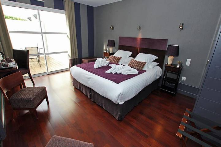 Location de vacances pour 6 personnes, avec sauna et piscine ainsi que terrasse et jardin à Plumergat - 4