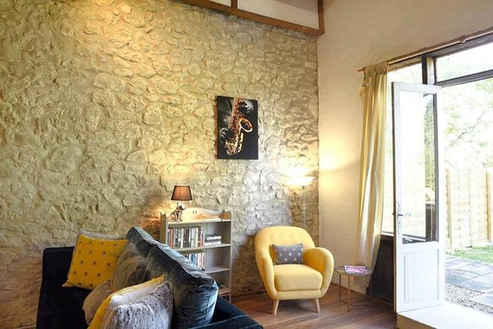 Location de vacances pour 10 personnes, avec jardin et terrasse ainsi que piscine et vue à Saint-Colomb-de-Lauzun - 2