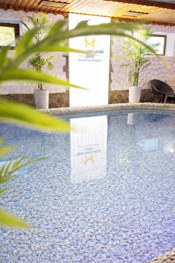 Hotel für 3 Personen, mit Pool und Sauna sowie Garten und Whirlpool in Kiew