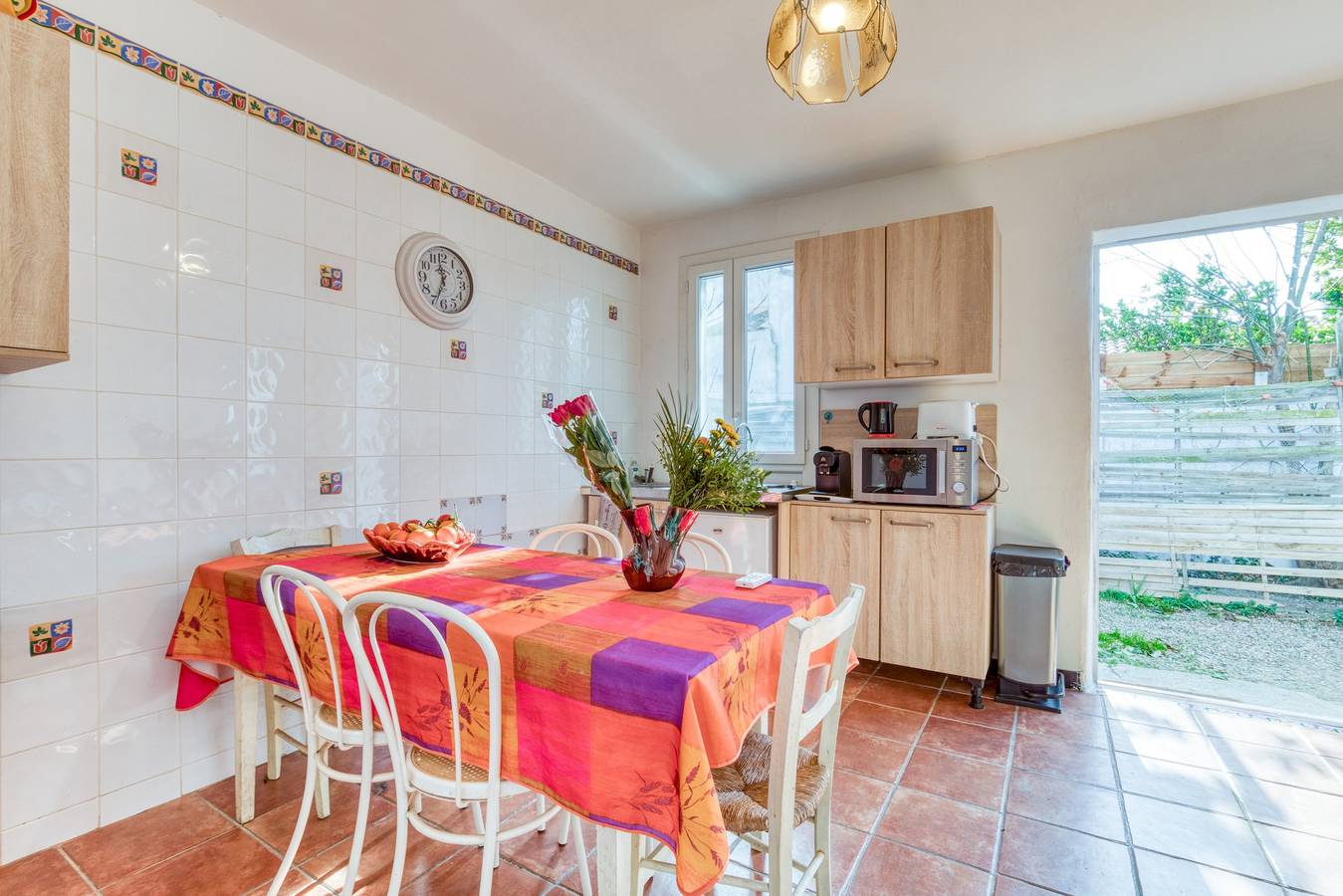 Ganze Wohnung, L'Aigrette – Apartment mit privatem Garten und Wlan, in der Nähe von Stränden und Stadtzentrum in Saintes-Maries-de-la-Mer, Mittelmeerküste (Frankreich)