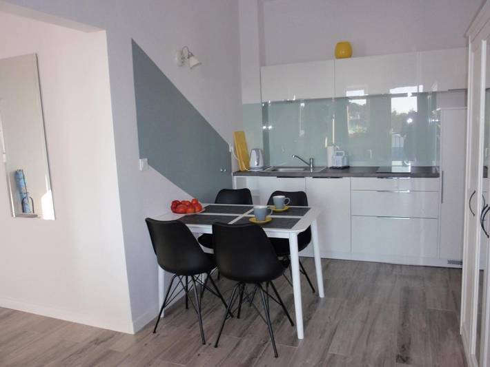 Apartament wakacyjny dla 4 osób, z widok na jezioro i balkon - 1