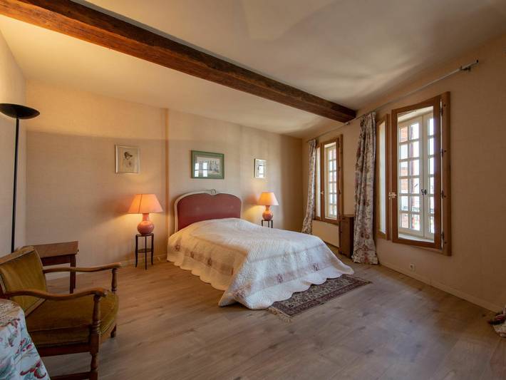 Gîte de charme avec cour et jardin, proche château, cheminée, ping-pong, draps inclus in Bellegarde (Loiret), Région de Montargis