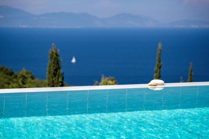Villa για 8 άτομα, με πισίνα και μπαλκόνι καθώς και κήπο και θέα στο Φισκάρδο