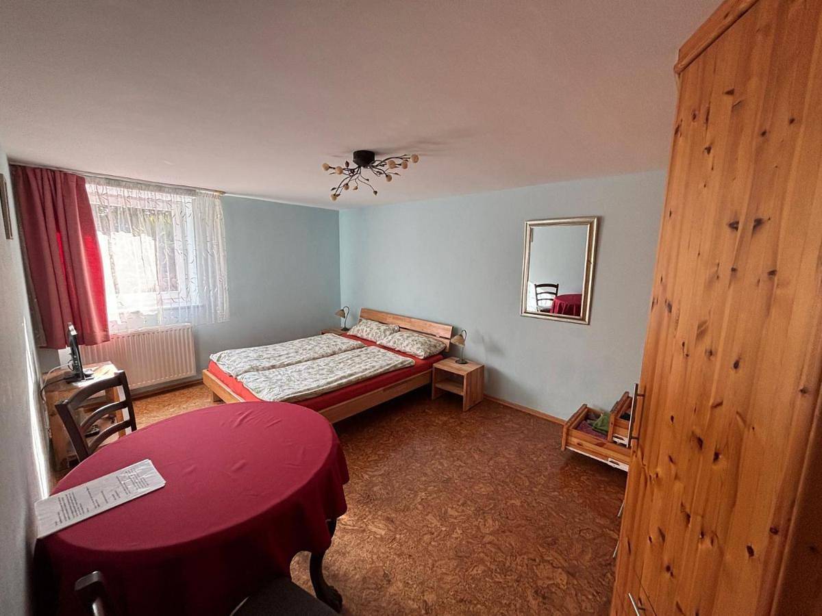 Ganze Wohnung, Ferienwohnung im Grünen in Steglitz Berlin, Berlin