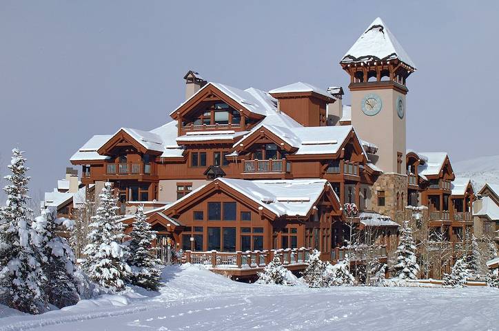 Vacation rental for 6 people, with yard and children pool as well as hot tub in Beaver Creek