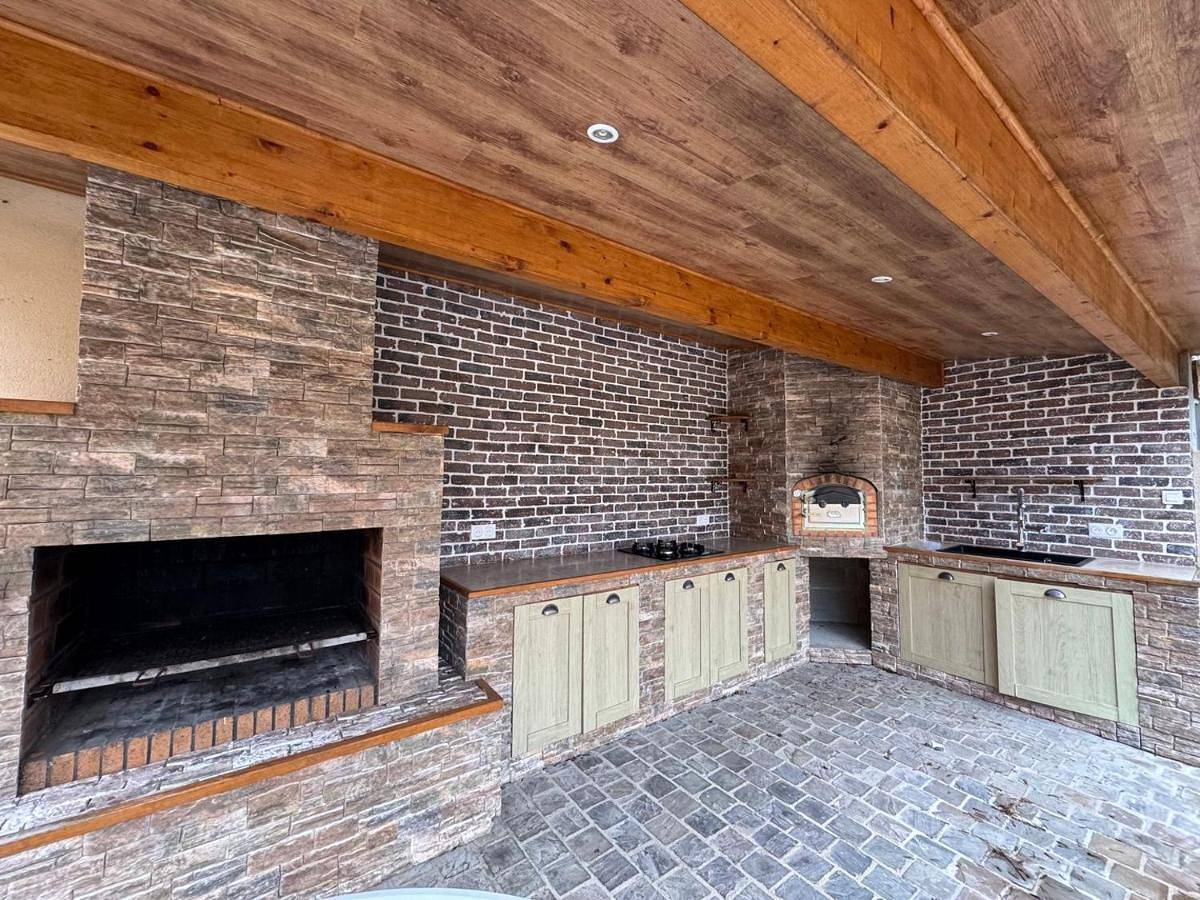 Three-Bedroom Chalet in Montévrain, Seine-et-Marne