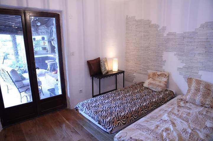 Location de vacances pour 10 personnes, avec jacuzzi et terrasse à Puyméras - 3