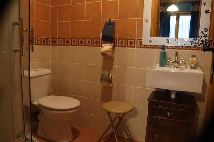 Apartamento entero, Lila-Hab-Casa Rural Angelita in Olocau del Rey, Provincia de Castellón