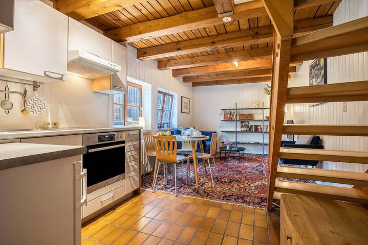 Entire apartment, Holiday Apartment 'Alte Polsterei' with Private Terrace, Shared Garden and Wi-Fi in Nienstädt, Landkreis Schaumburg